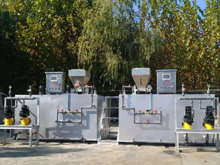 三廂一體加藥裝置